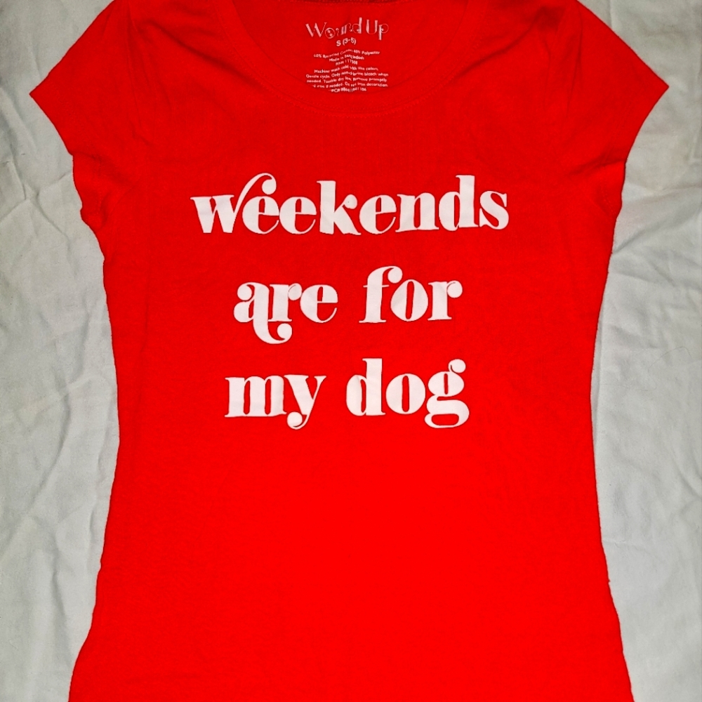Women's red short sleeve shirt